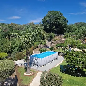 Laura Villa Piedimonte Etneo